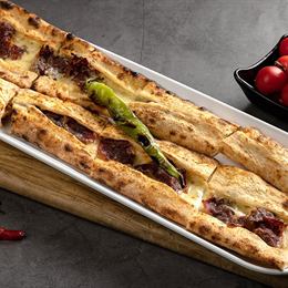 Pastırmalı Kaşarlı Pide